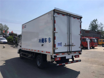 安康市福田奥铃4米2医疗药品运输冷藏车